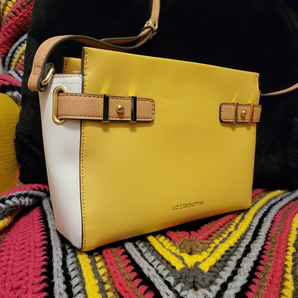 LIZ CLAIBORNE CROSSBODY BAG